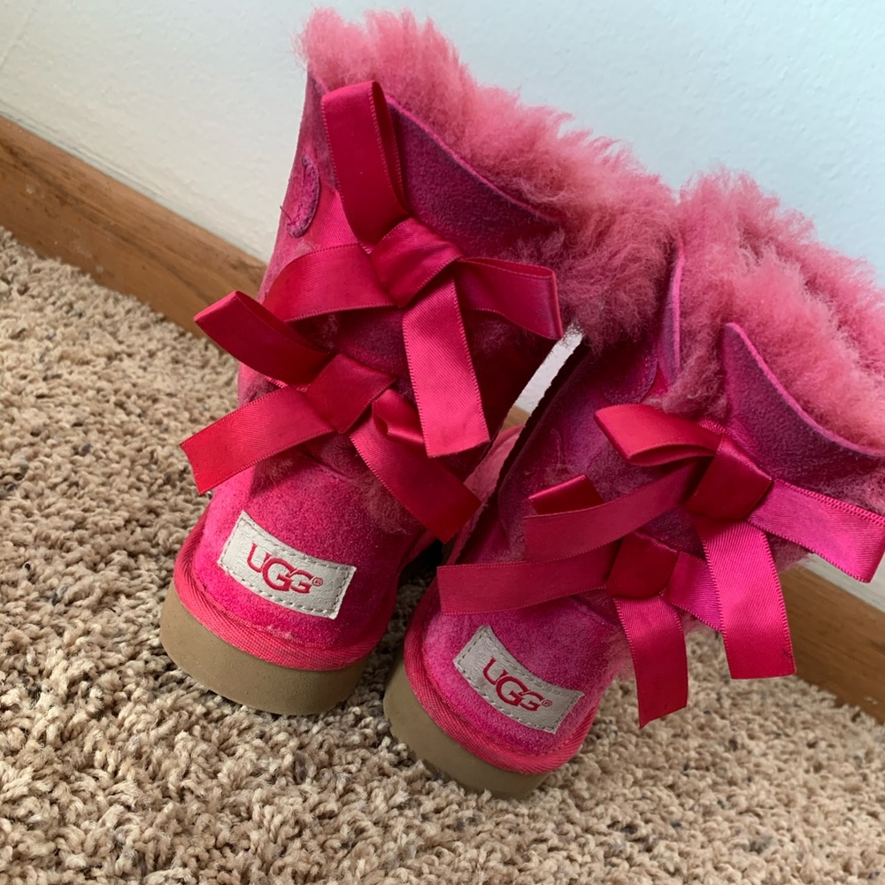 Hot Pink Bow Uggs
